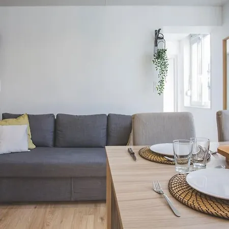 Bel Lumineux Proche Du Centre-ville Апартаменты *